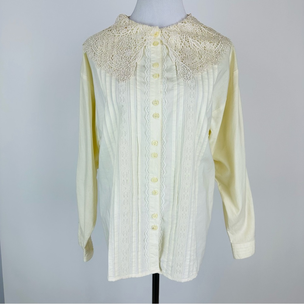 Vintage TOGETHER 80’s Lace Collar Button Down Shirt Size Medium
